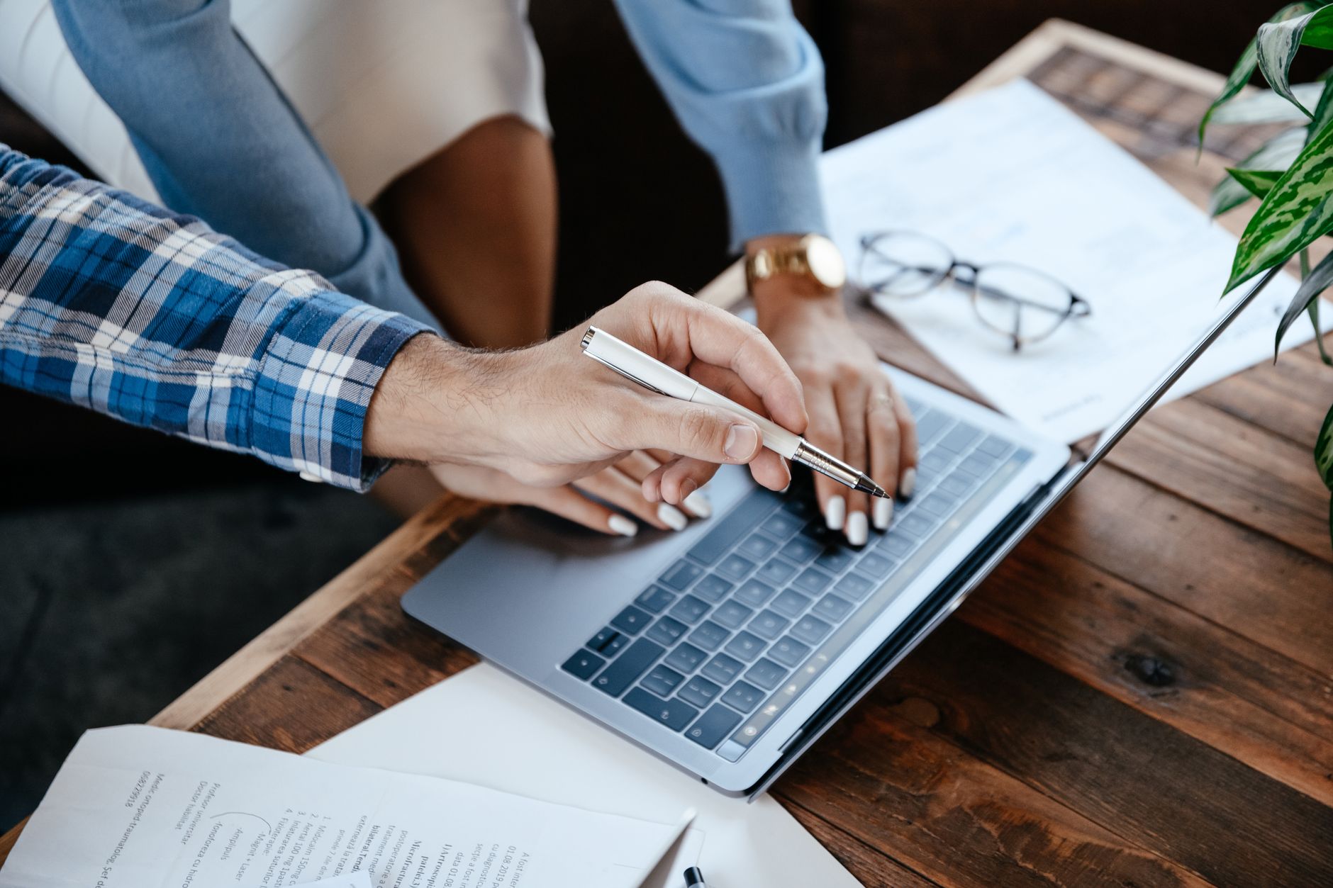 Techniques d'enquête : innovations et méthodes modernes