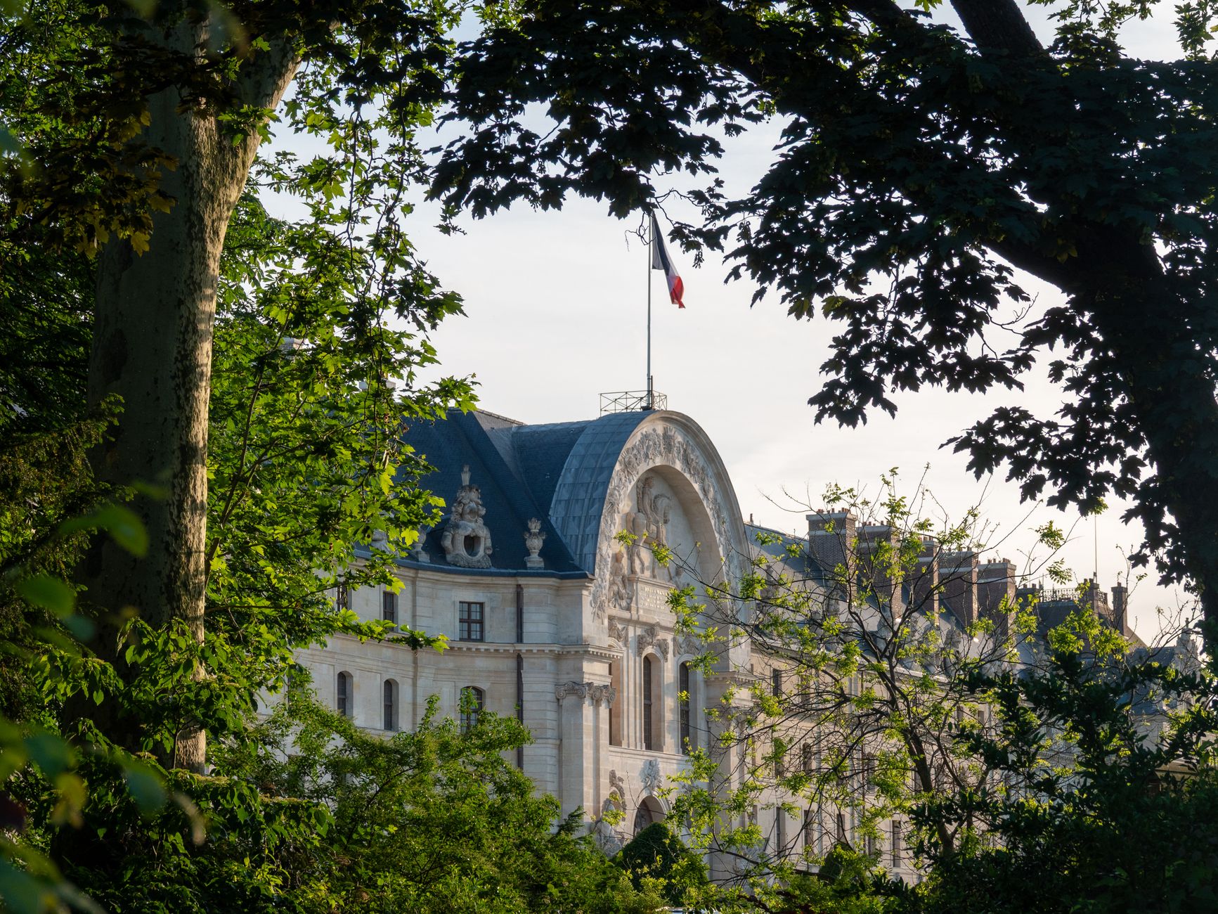 Guide pratique des enquêtes secrètes en France