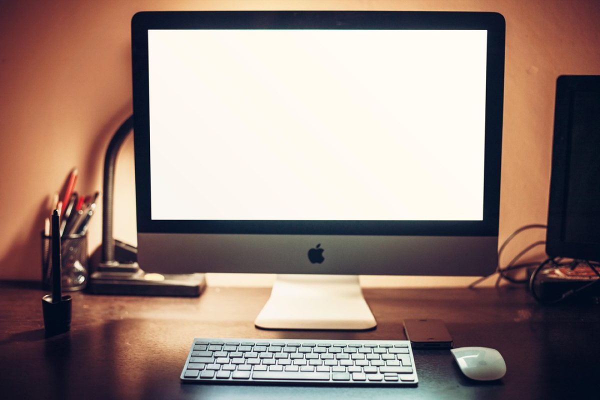 Tête de rubrique : obligations légales pour un site média