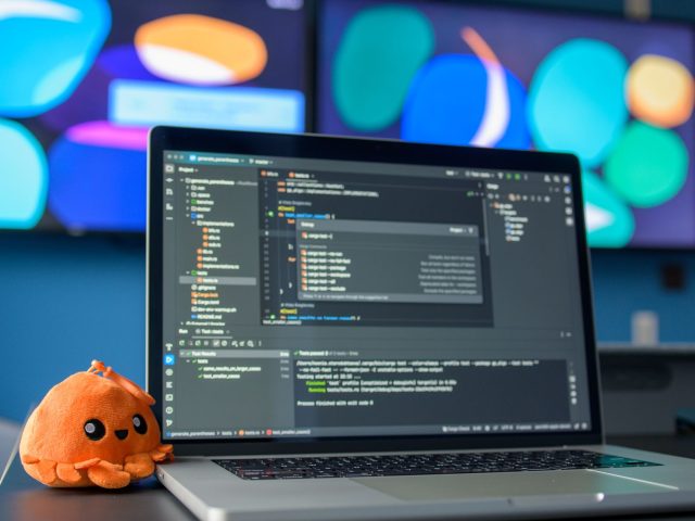 Quels outils SaaS peuvent transformer la gestion de votre entreprise en 2024 ?