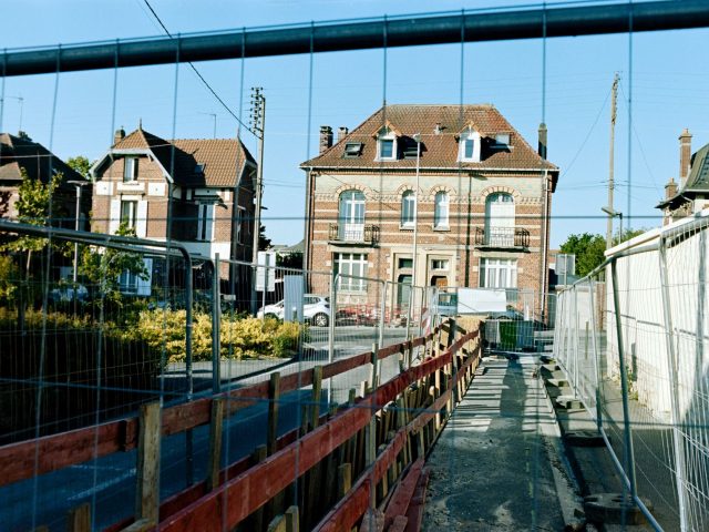 Conflits de voisinage : tensions et enjeux juridiques